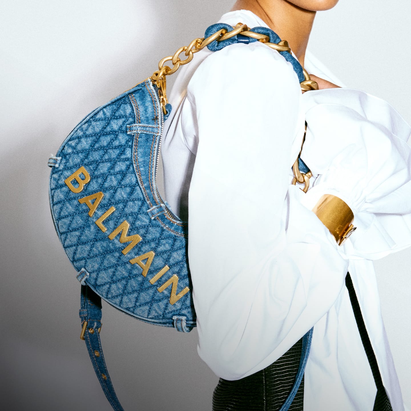 BALMAIN 新品 タオル地フーディー ハーフスリーブ - トップス